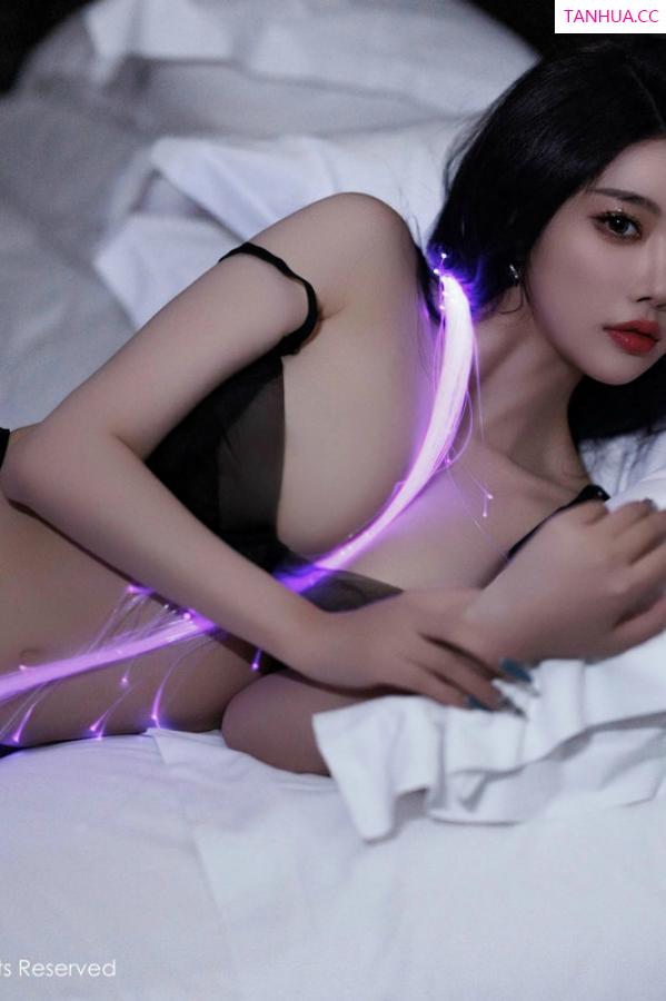 杨晨晨 sugar小甜心CC [XiuRen]高清写真图 2024.12.24 No.9651 杨晨晨Yome 黑丝美腿第88张图片
